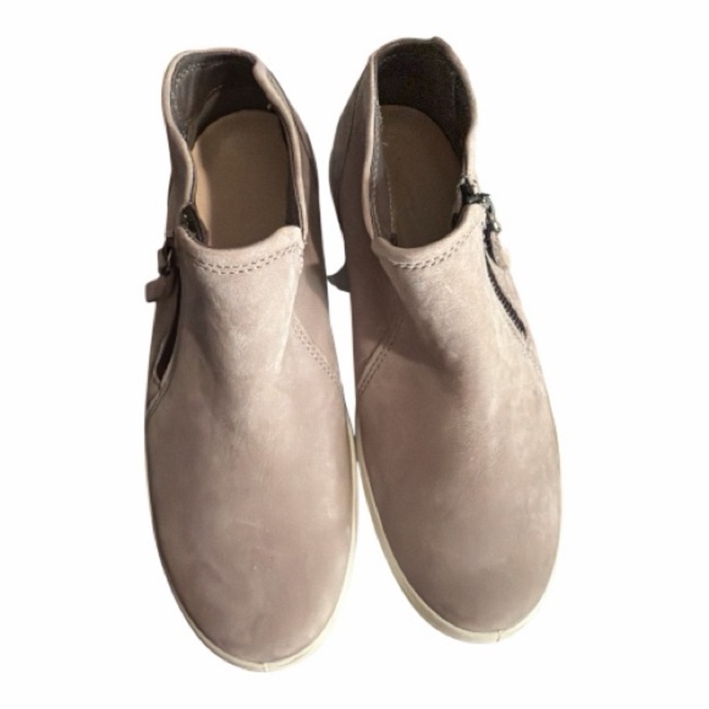 ECCO Women's Khaki Ankle Bootie EU 37